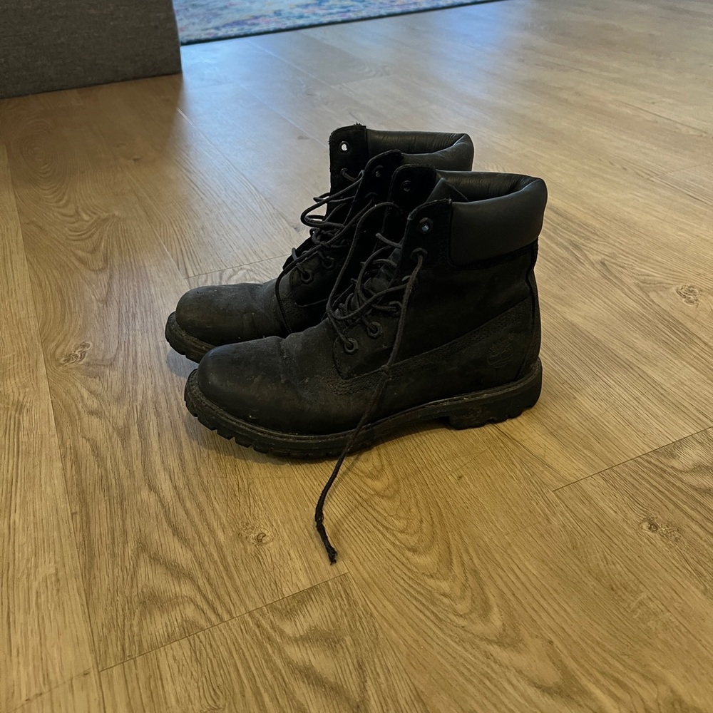 Black Timberlands